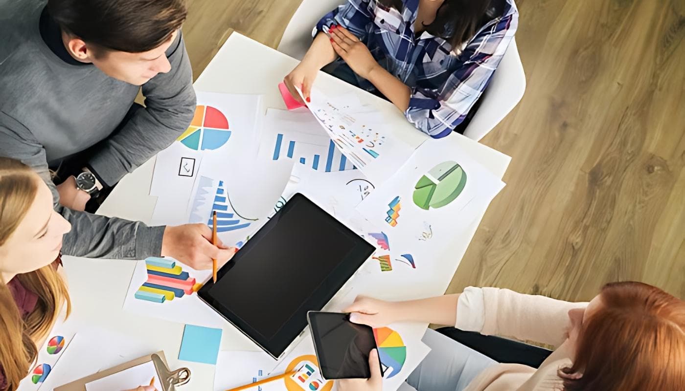 How to do market research and competitive analysis for your fashion business brand?